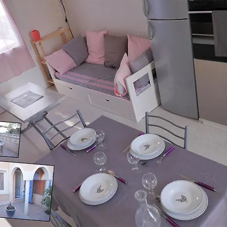 Maison Hébergement de vacances *